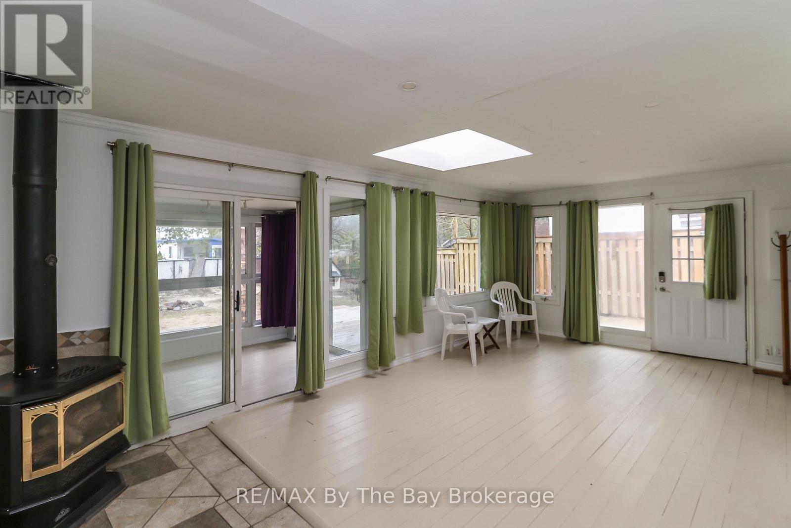 54 HOMEWOOD AVENUE - 18