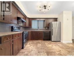 Laundry room - 10 Macdonald Crescent, Swift Current, SK S9H4A7 Photo 6