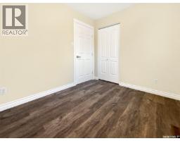 Bedroom - 10 Macdonald Crescent, Swift Current, SK S9H4A7 Photo 9
