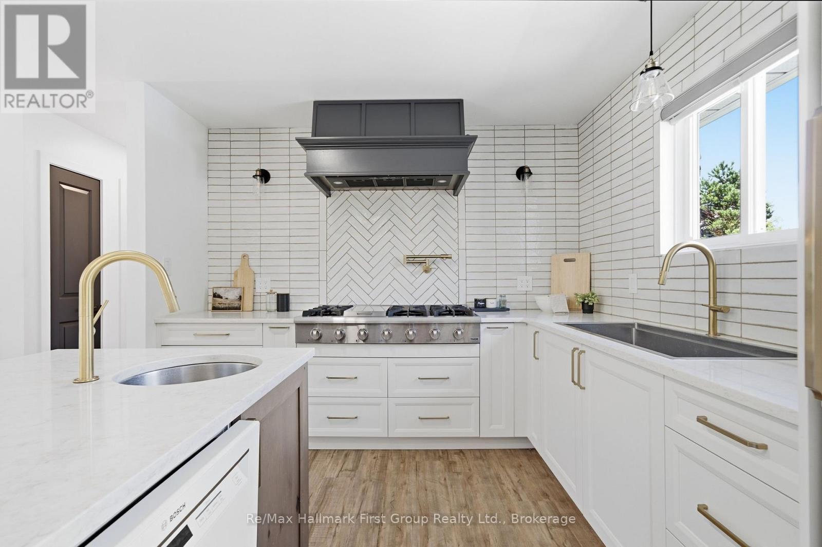 130 ST. ANDREWS DRIVE - 10