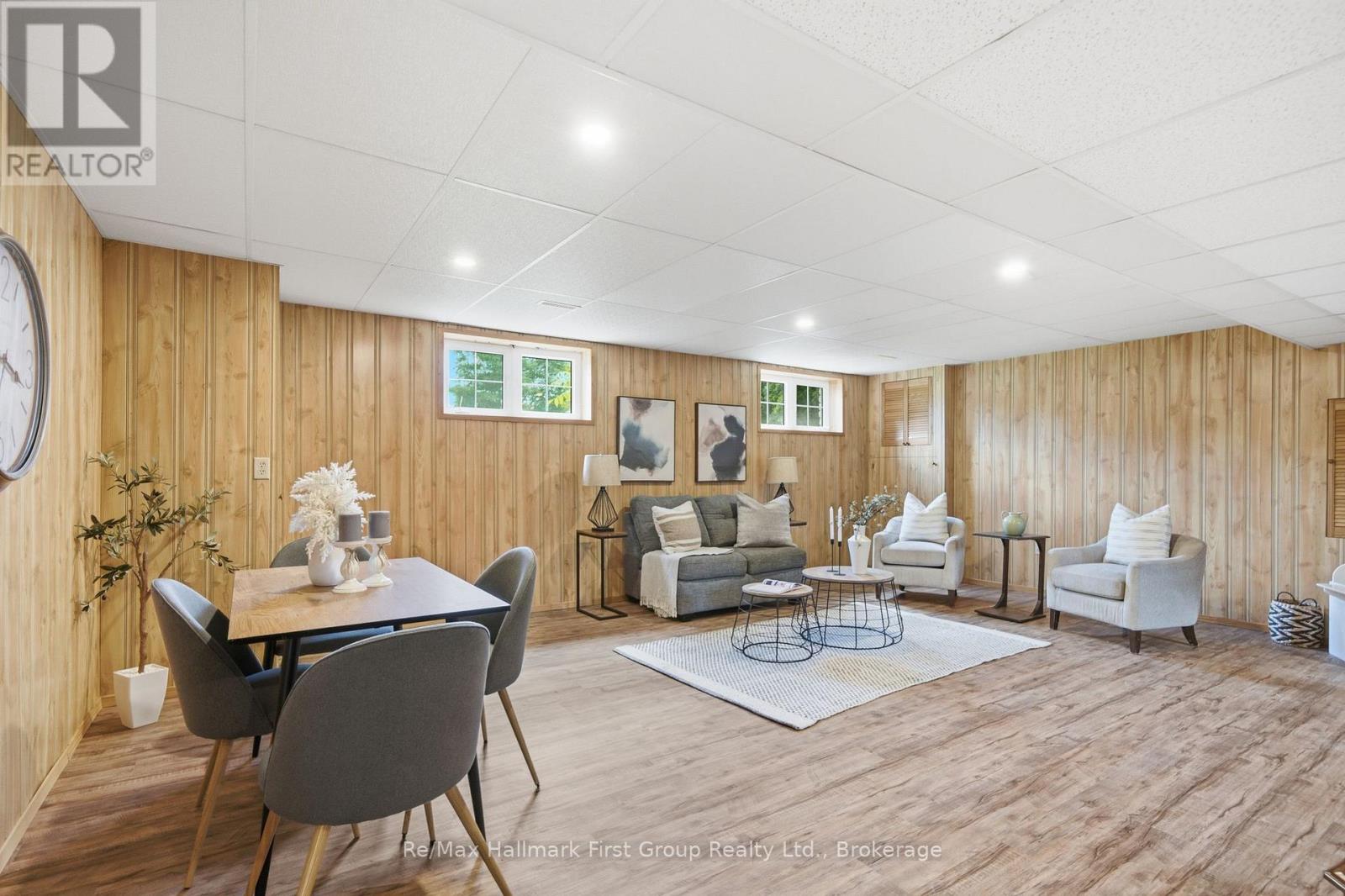 130 ST. ANDREWS DRIVE - 32