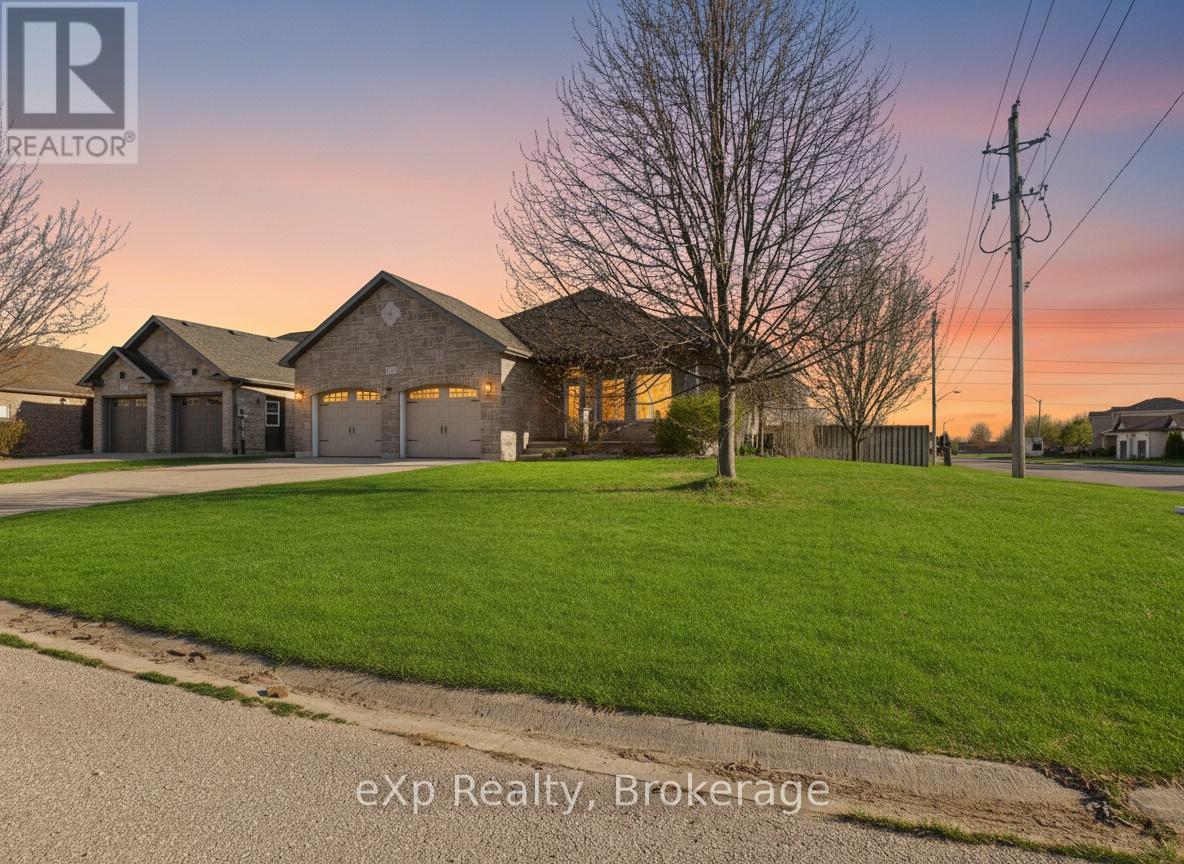 319 GINGRICH CRESCENT - 1