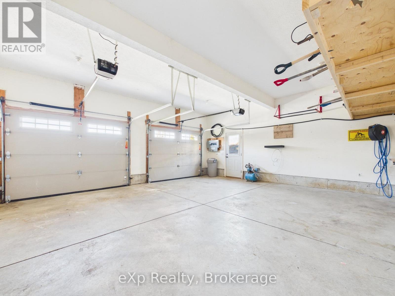319 GINGRICH CRESCENT - 27