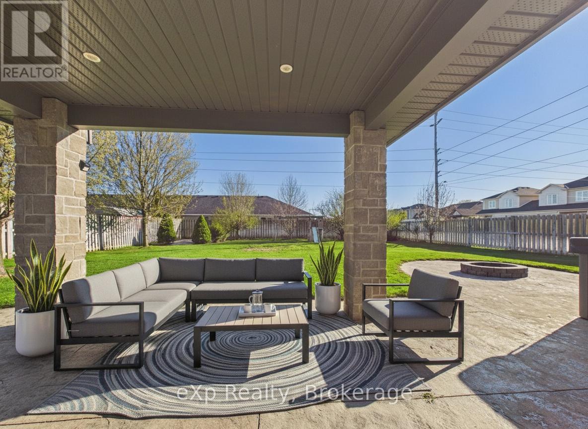 319 GINGRICH CRESCENT - 5