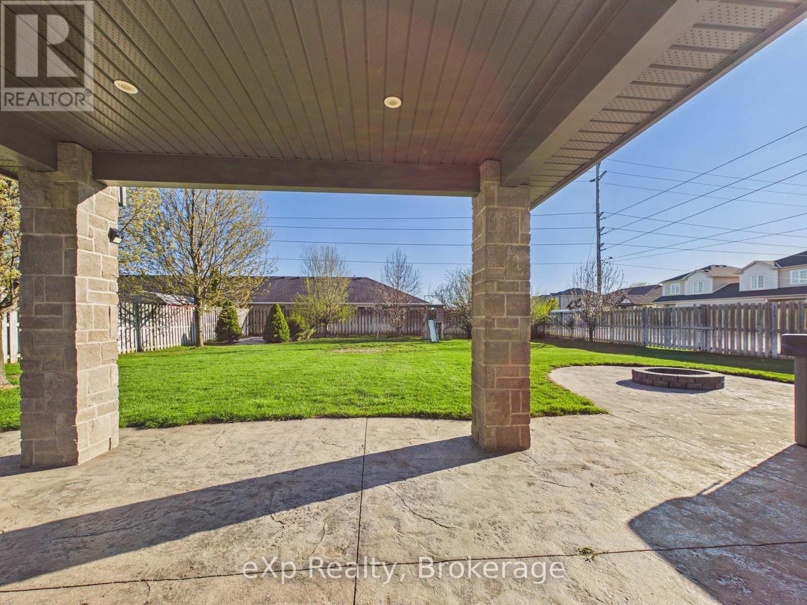 319 GINGRICH CRESCENT - 6