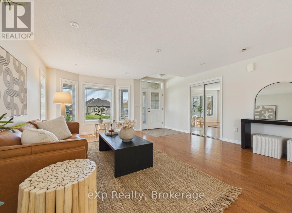 319 GINGRICH CRESCENT - 8