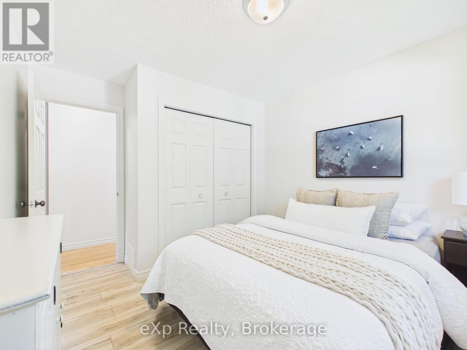729 GUSTAVUS STREET - 10