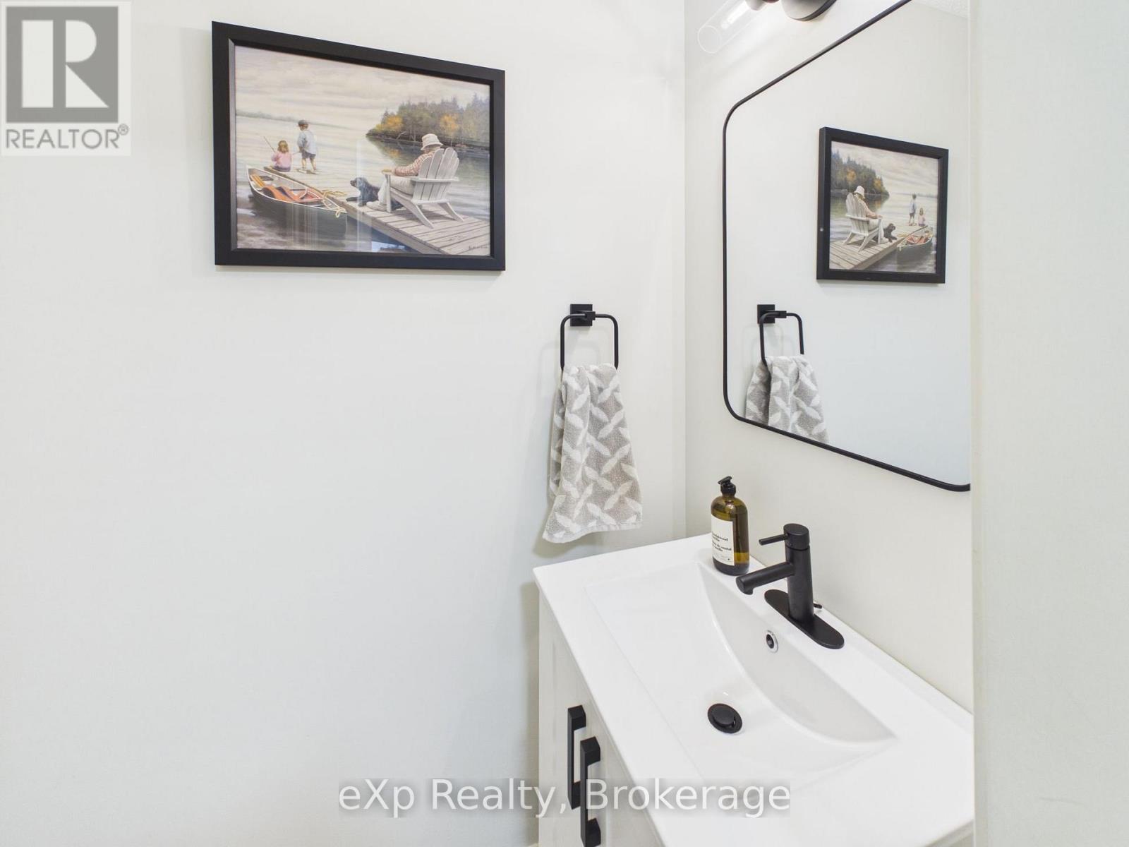 729 GUSTAVUS STREET - 17