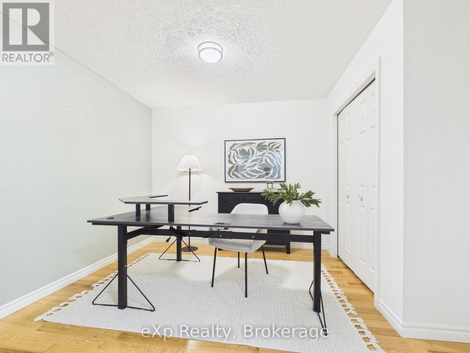 729 GUSTAVUS STREET - 6