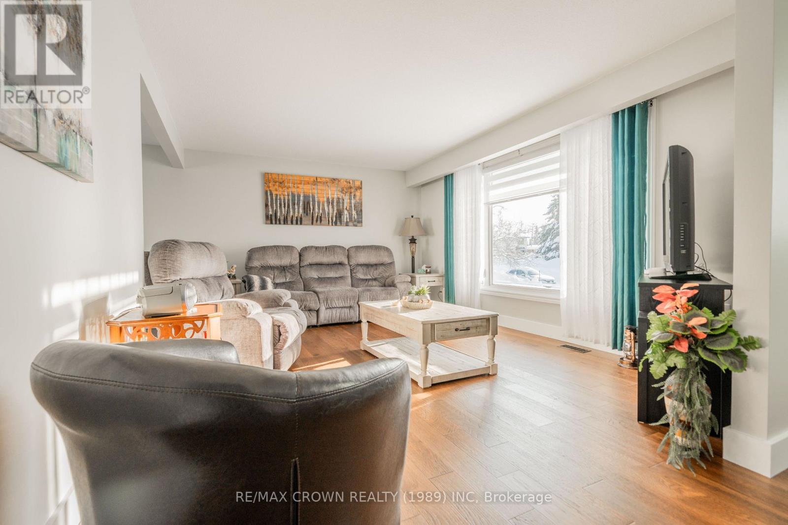 37 CLARK STREET - 10