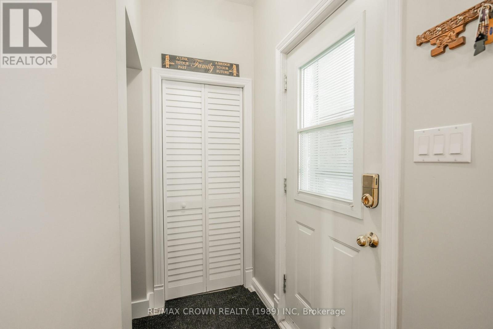 37 CLARK STREET - 23