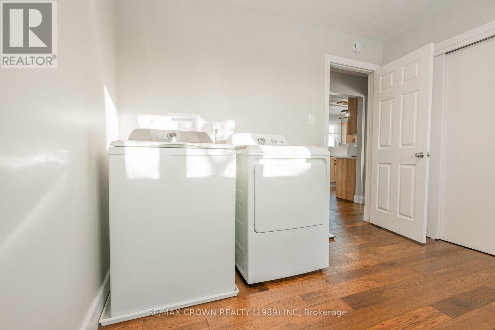 37 CLARK STREET - 21