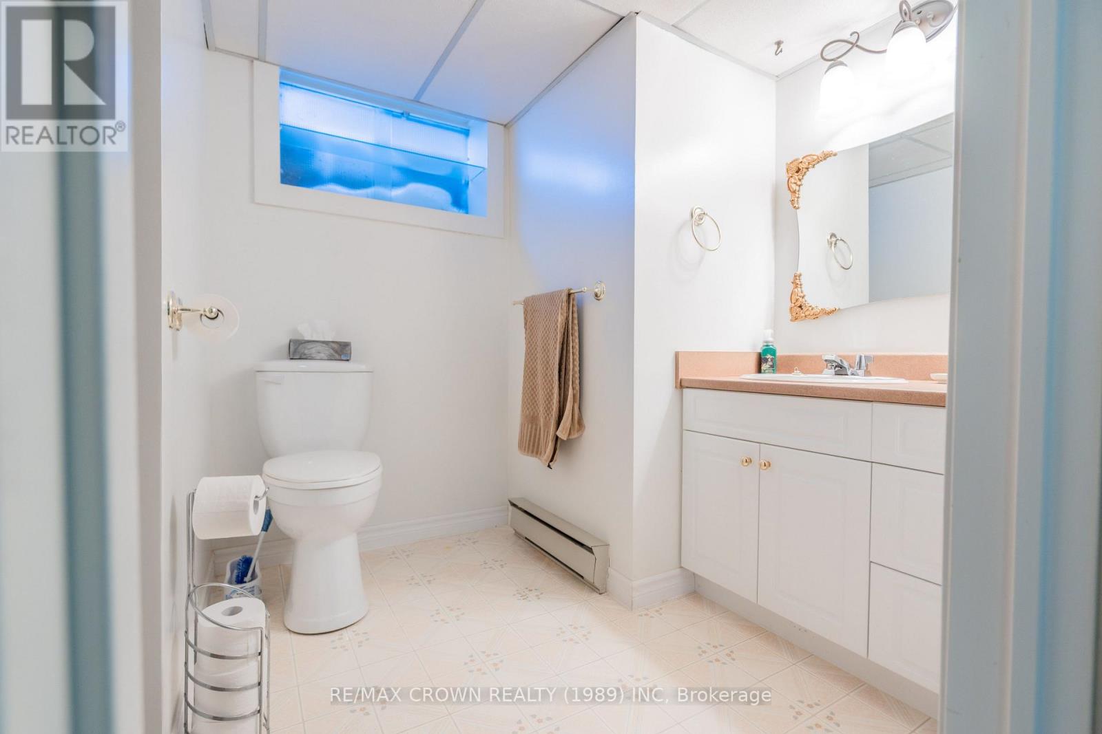 37 CLARK STREET - 26