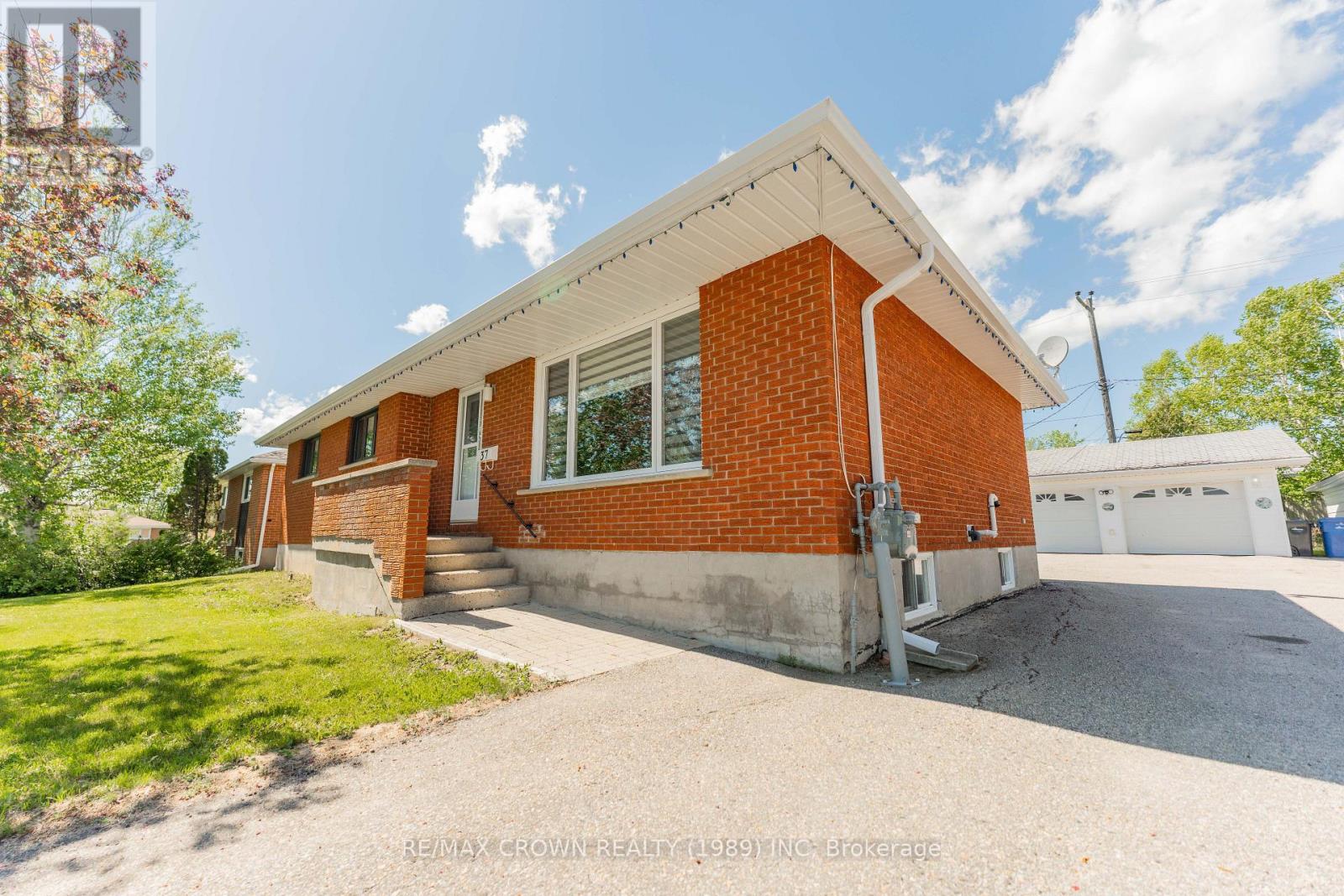 37 CLARK STREET - 2
