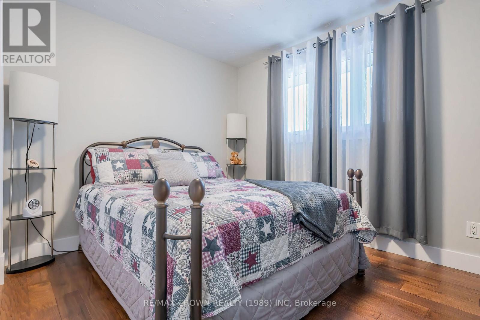 37 CLARK STREET - 16