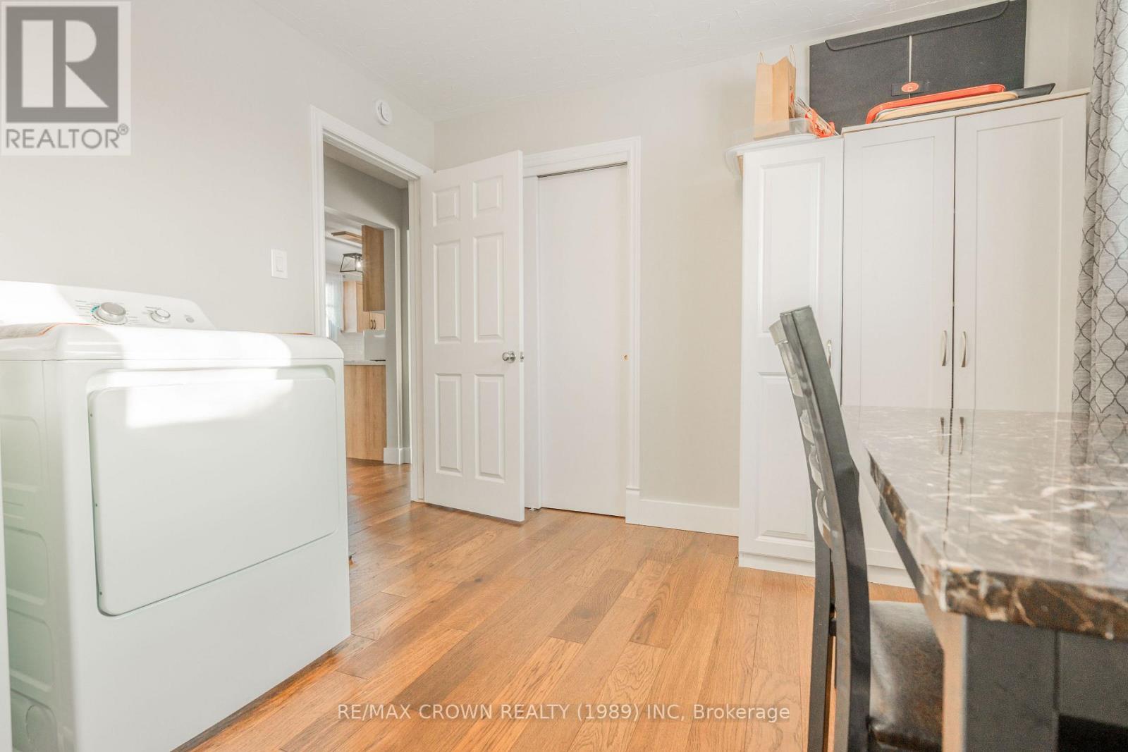 37 CLARK STREET - 22