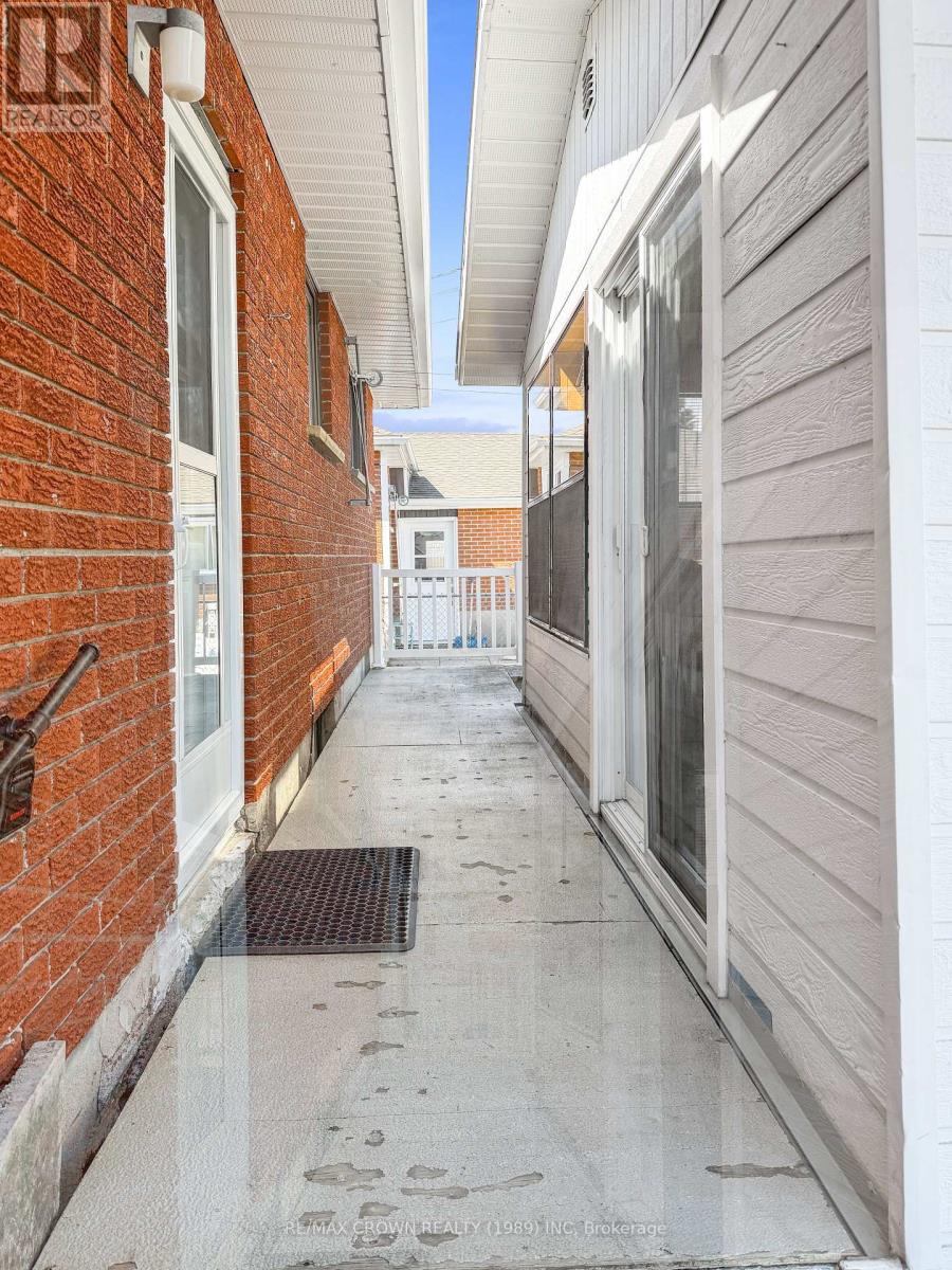 37 CLARK STREET - 37