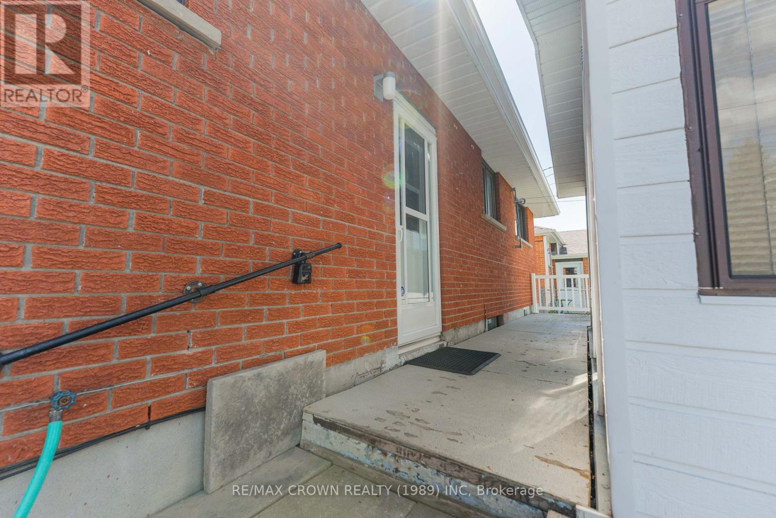 37 CLARK STREET - 47