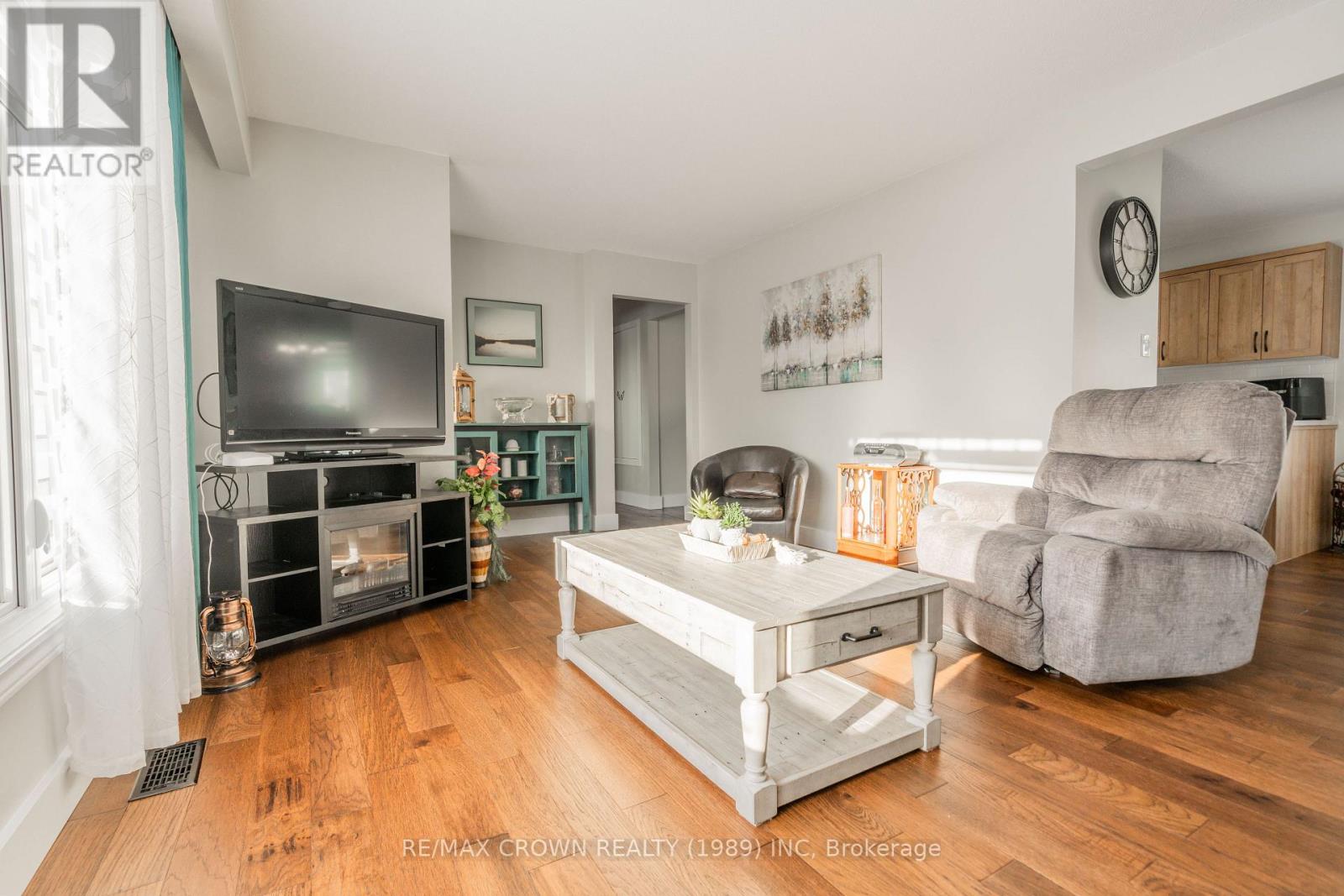 37 CLARK STREET - 9