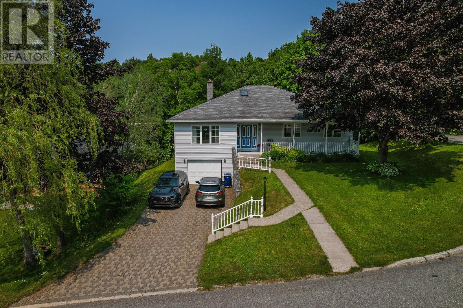 7 Viking Place - 1