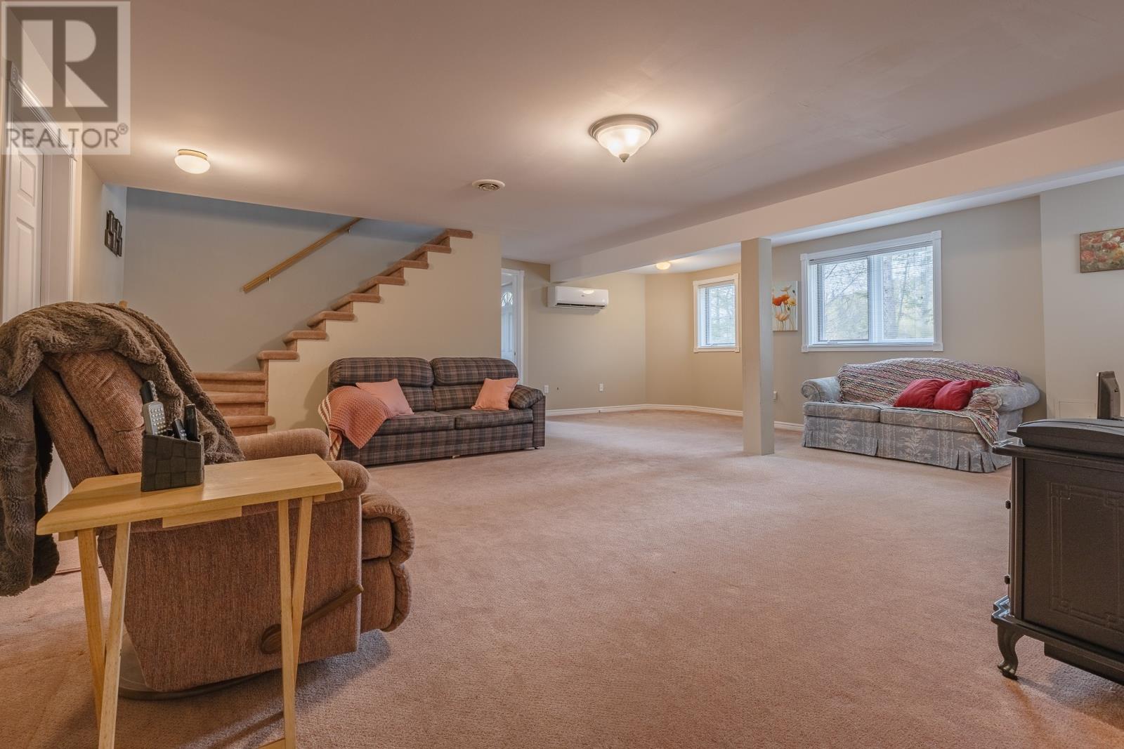 7 Viking Place - 18