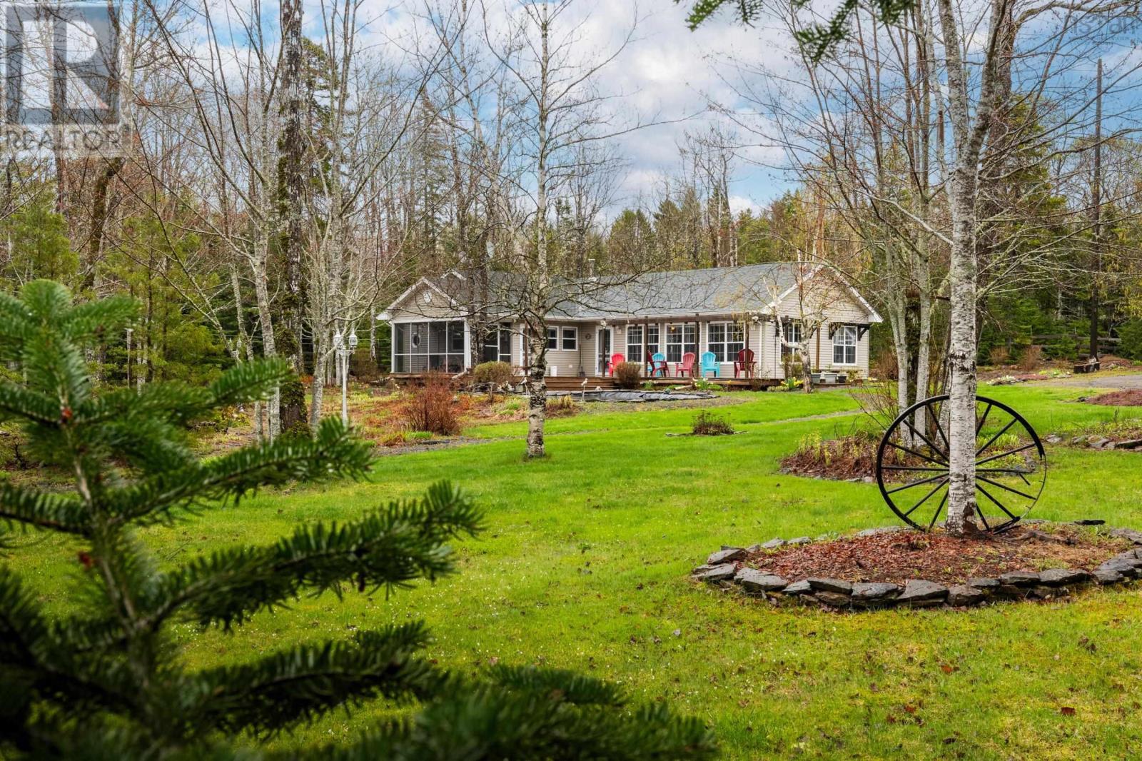 169 Leonard Drive - 1