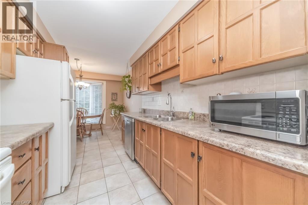 37 BLACKTHORN Lane - 11