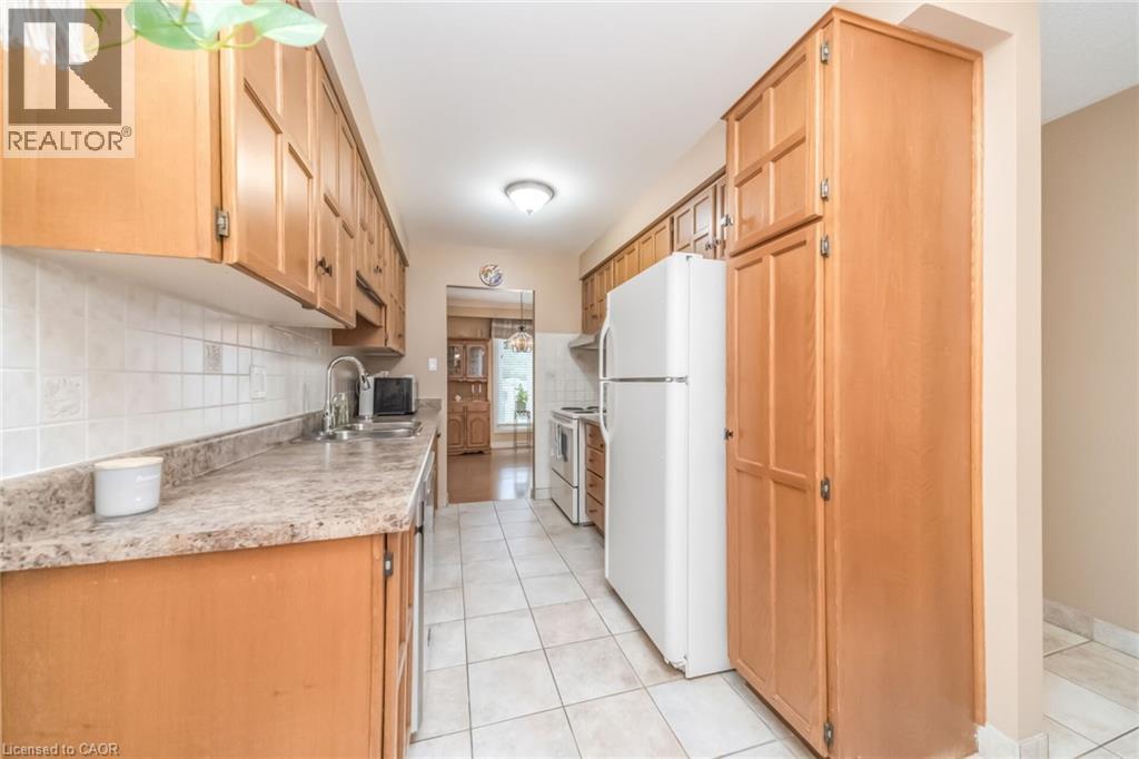 37 BLACKTHORN Lane - 12