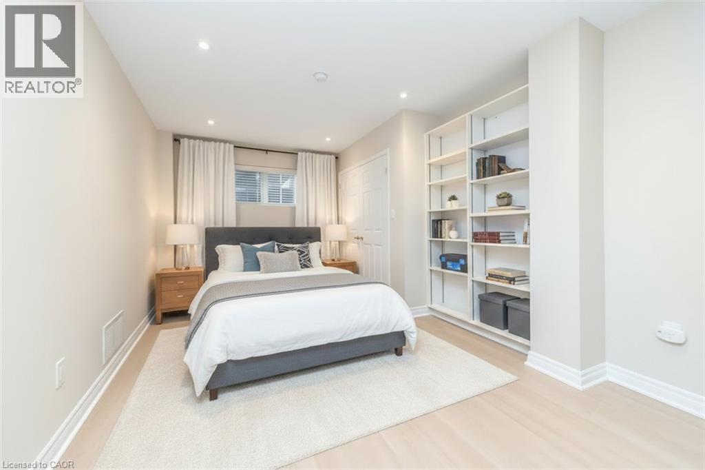 37 BLACKTHORN Lane - 27