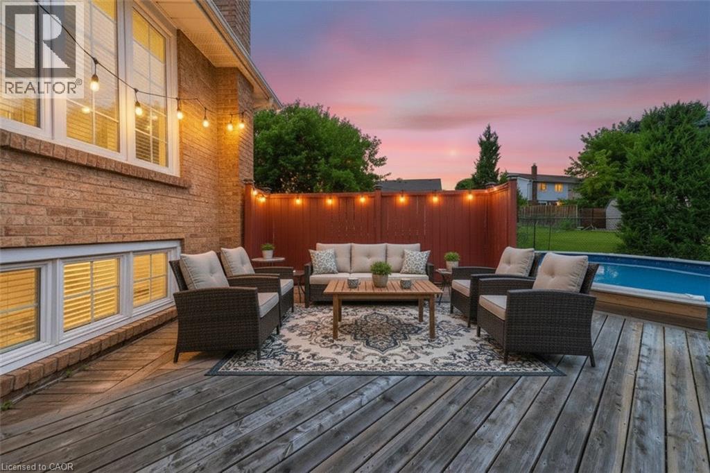 37 BLACKTHORN Lane - 30