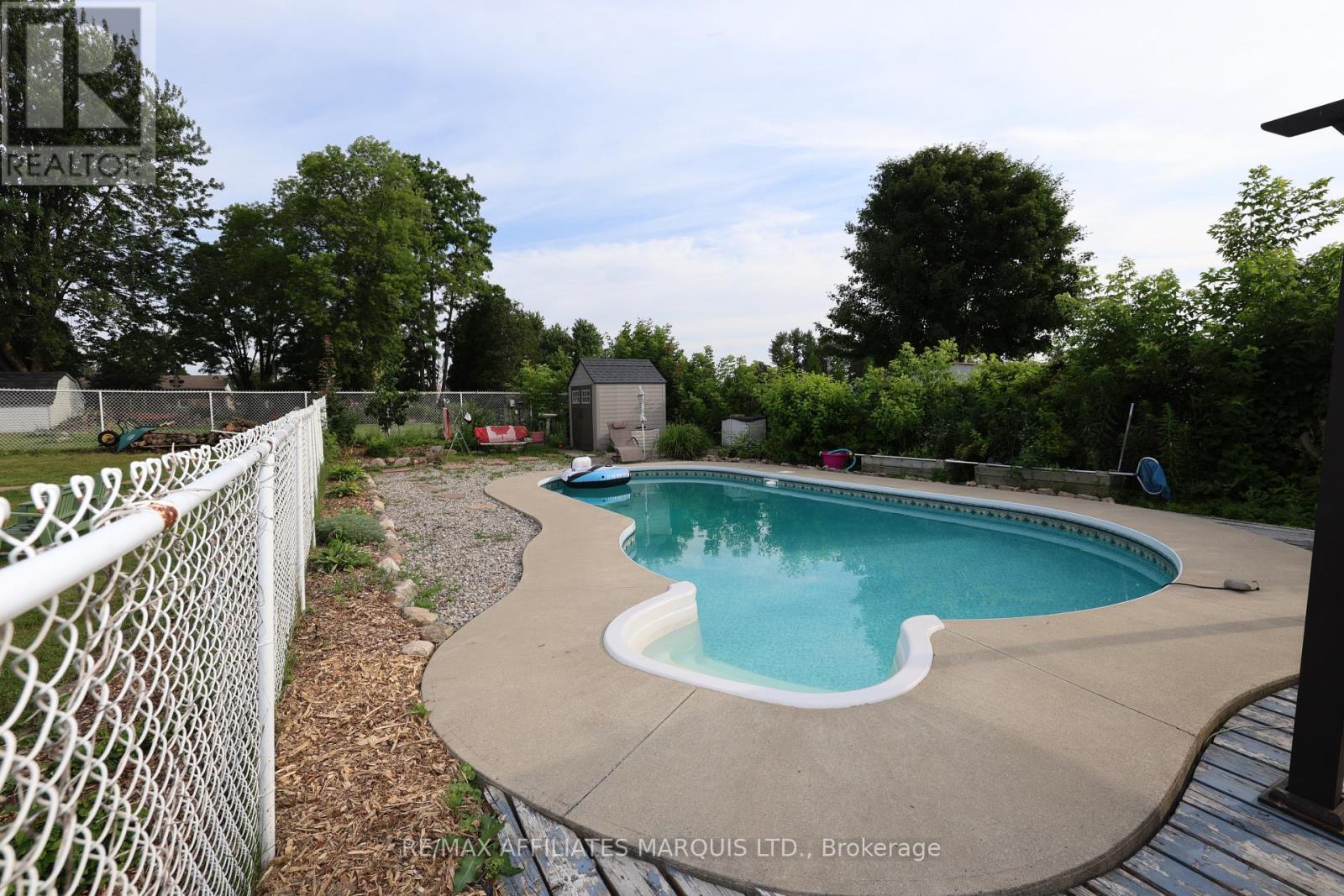 3453 BRUCE STREET - 10