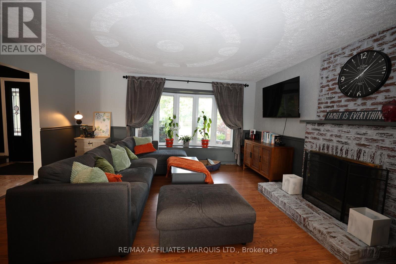 3453 BRUCE STREET - Image 13