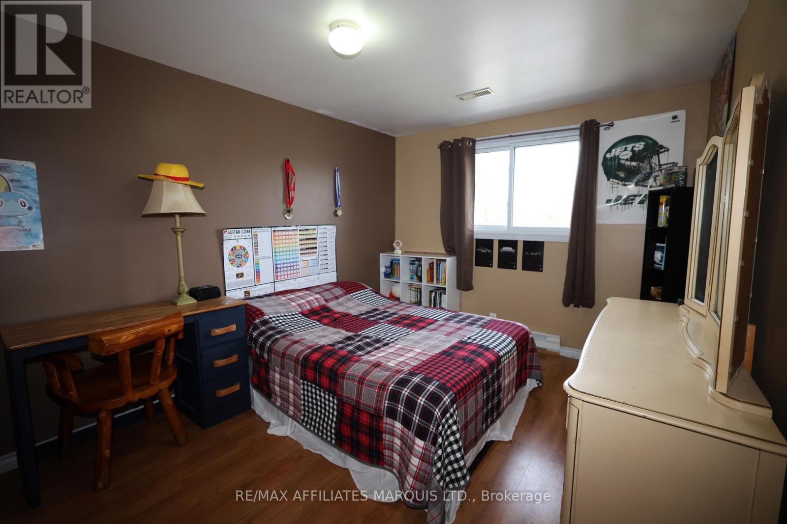 3453 BRUCE STREET - 22