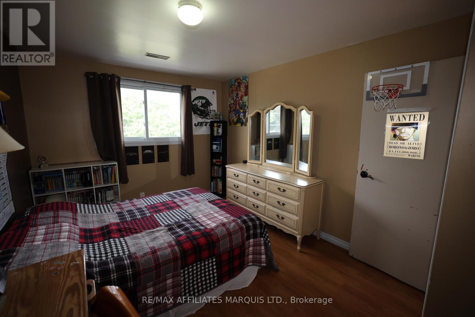 3453 BRUCE STREET - 23