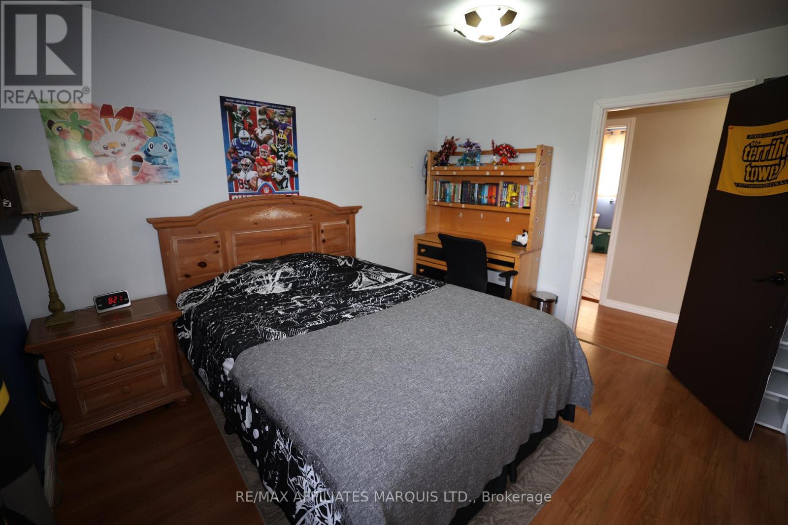 3453 BRUCE STREET - 24