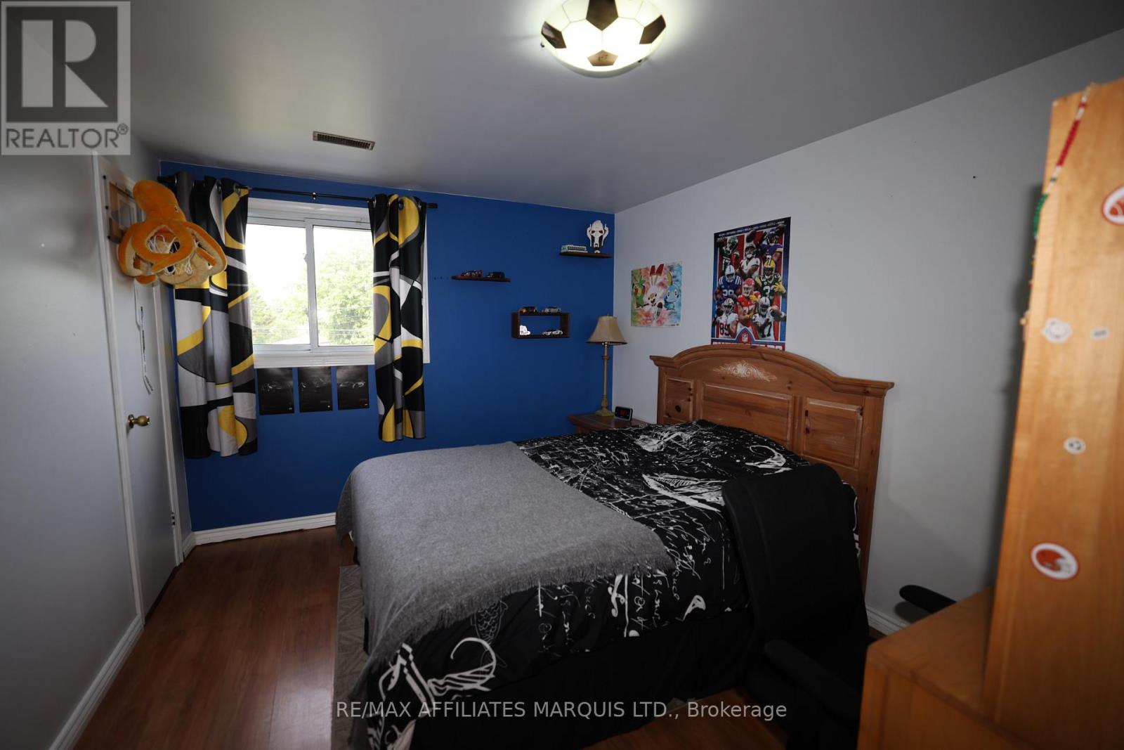 3453 BRUCE STREET - 25