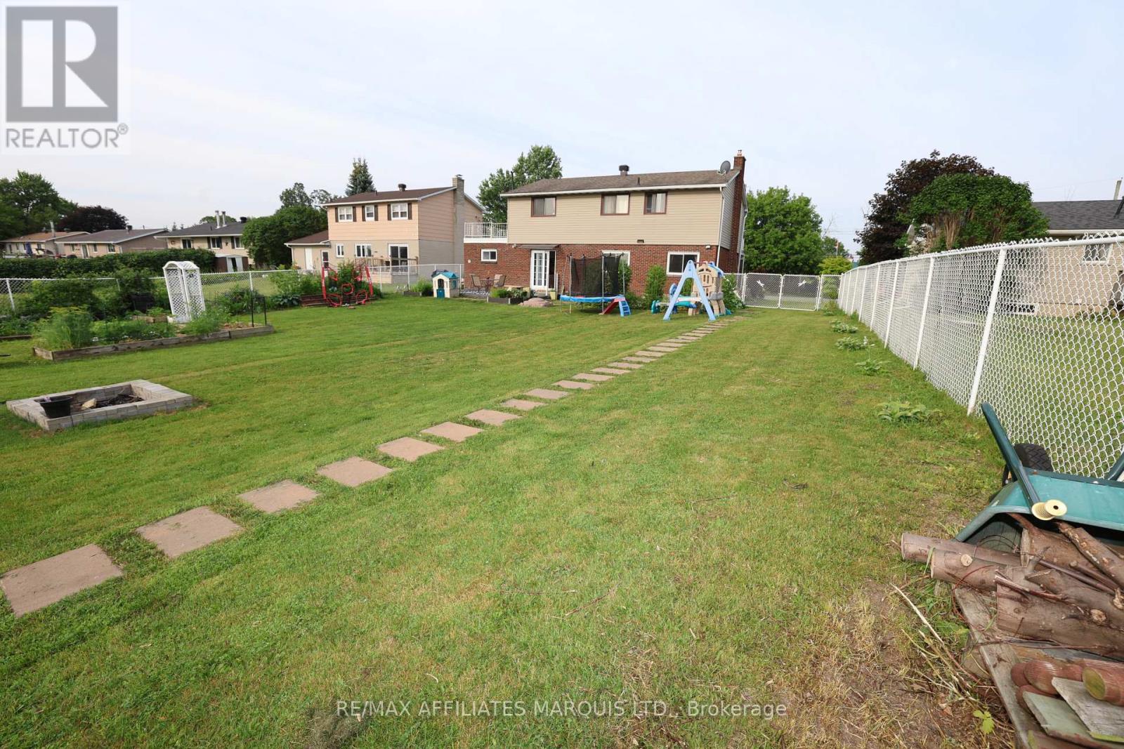 3453 BRUCE STREET - 4