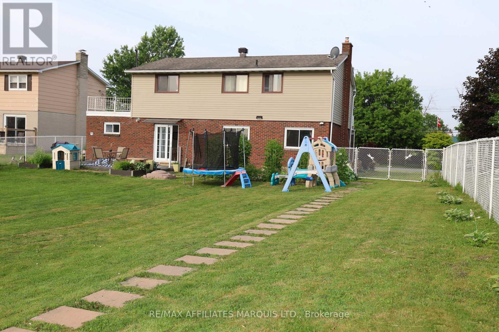 3453 BRUCE STREET - 5