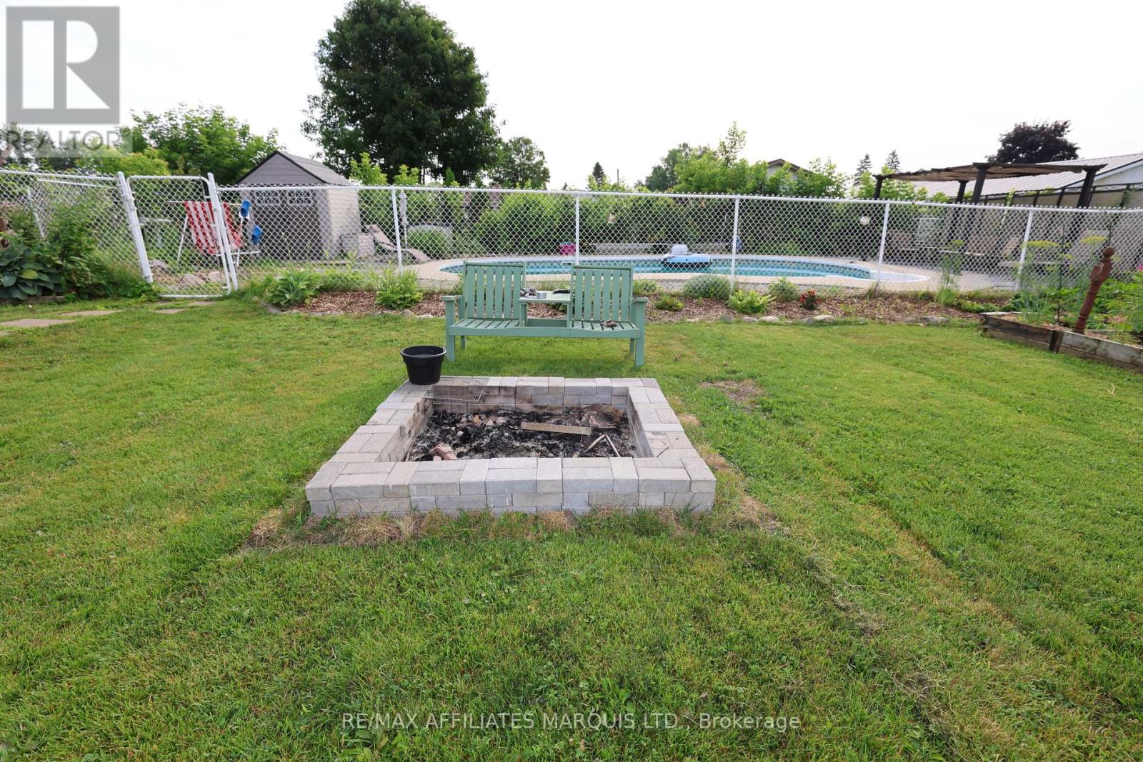 3453 BRUCE STREET - 6