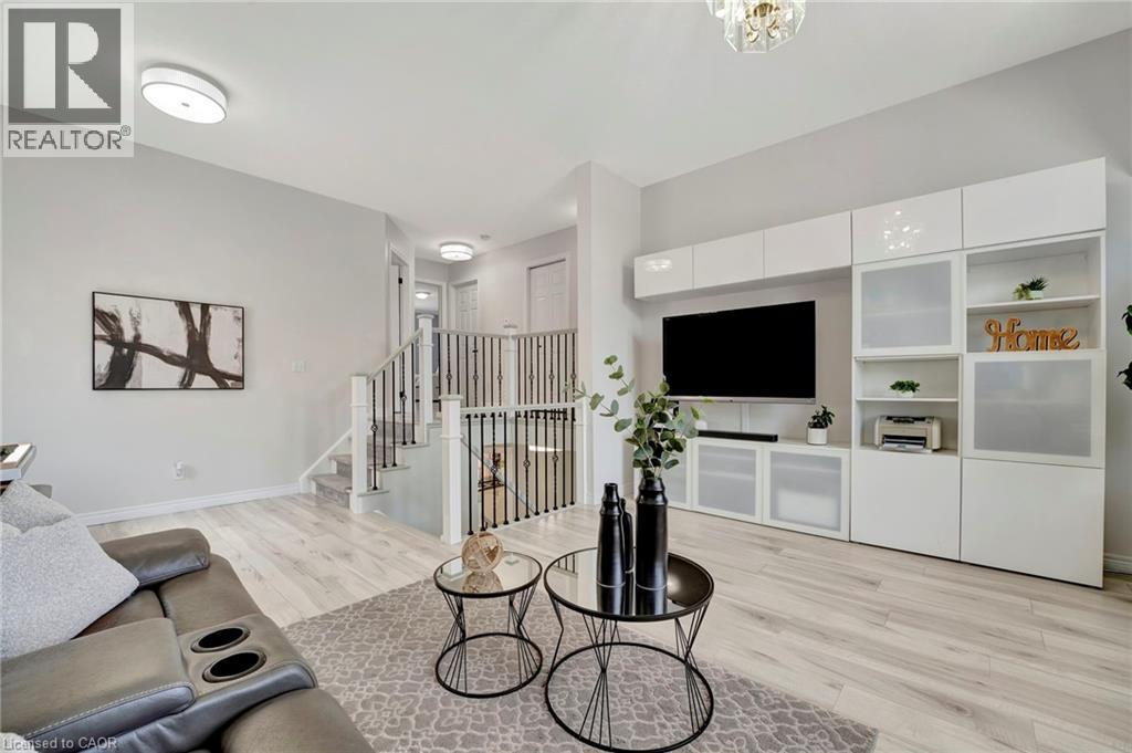 35 DUBRICK Crescent - Image 21