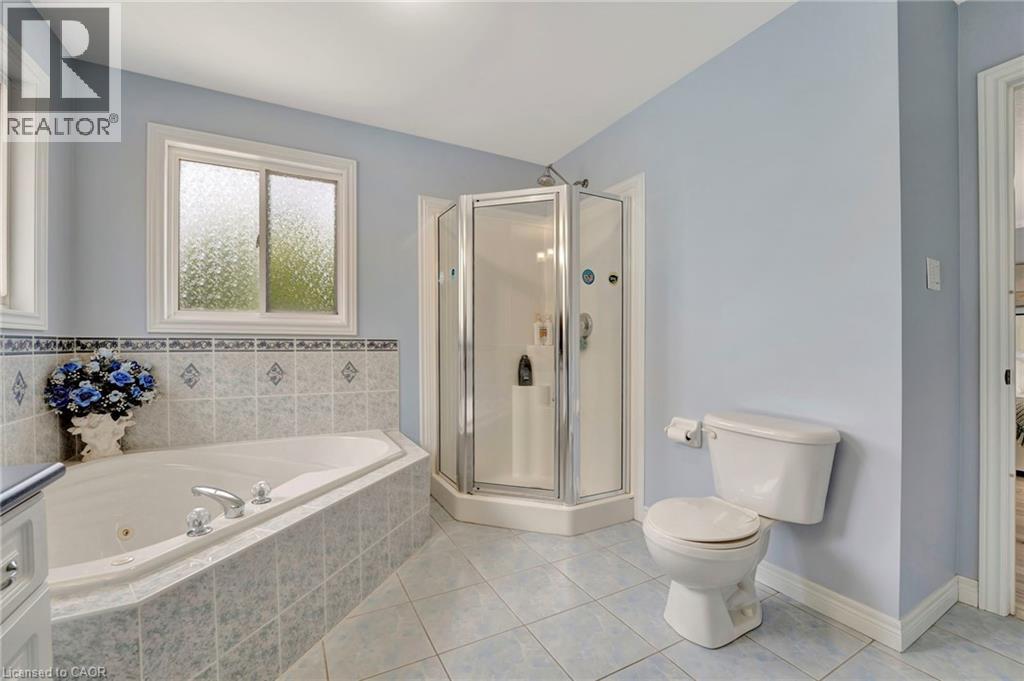 35 DUBRICK Crescent - 25