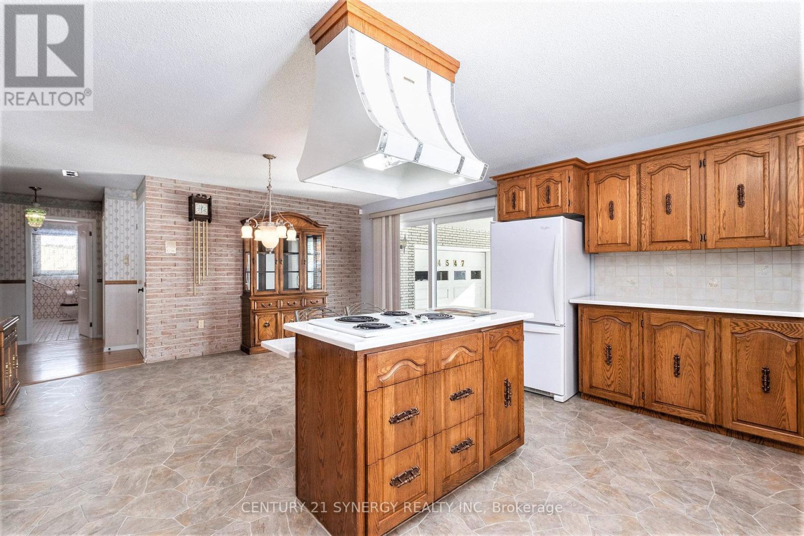 4547 CARLSBAD LANE - 8