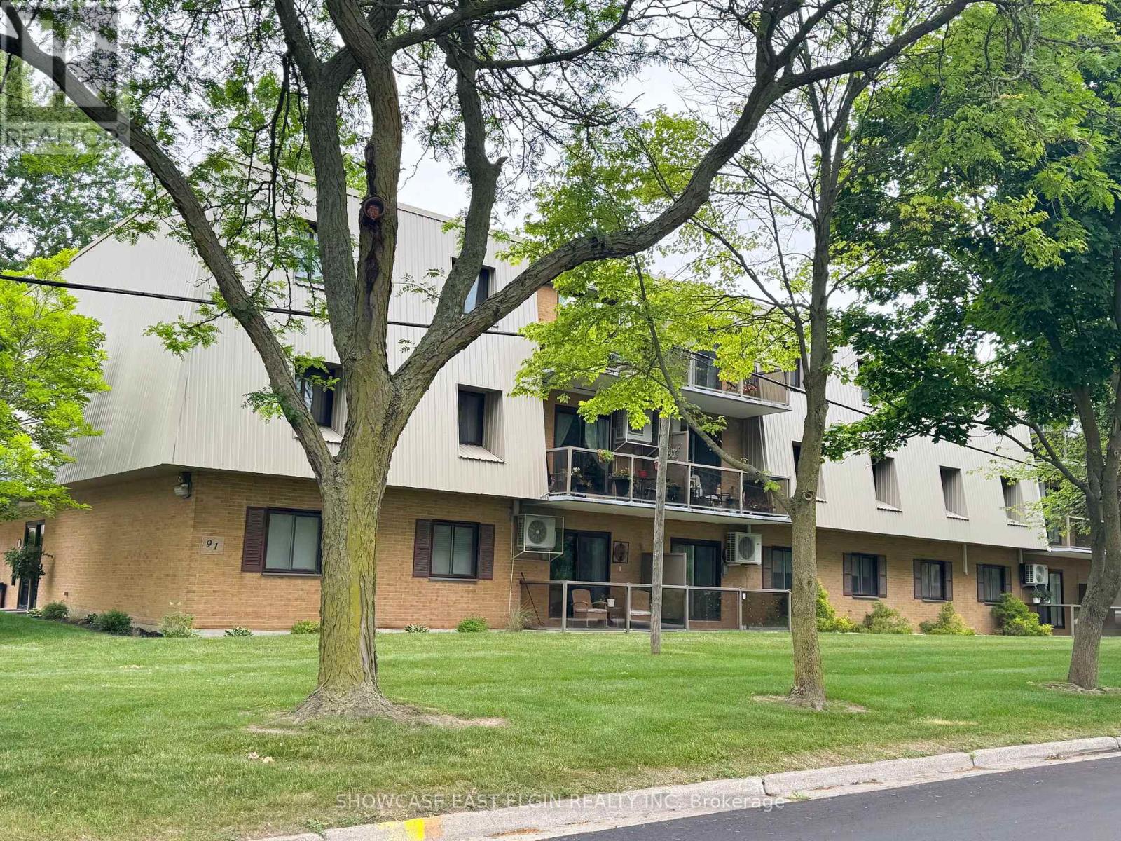 #201 91 SPRUCE STREET W - 1