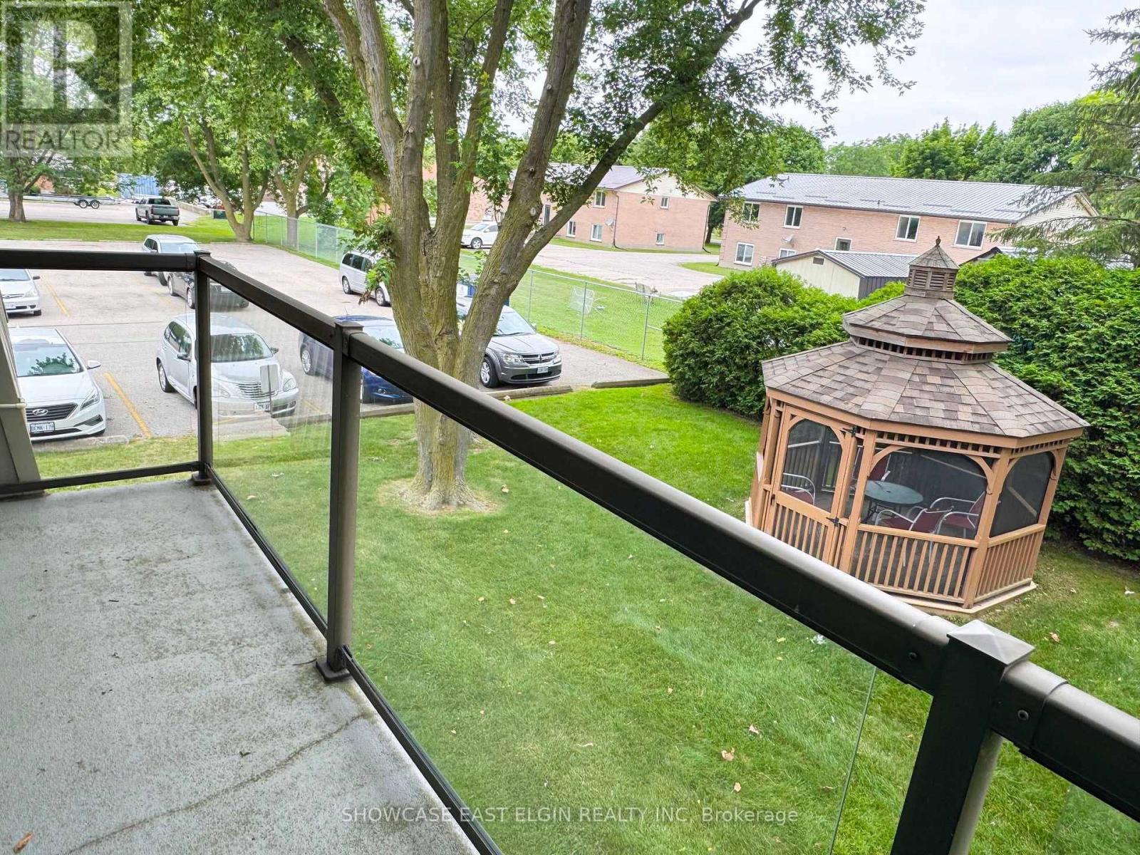#201 91 SPRUCE STREET W - 16