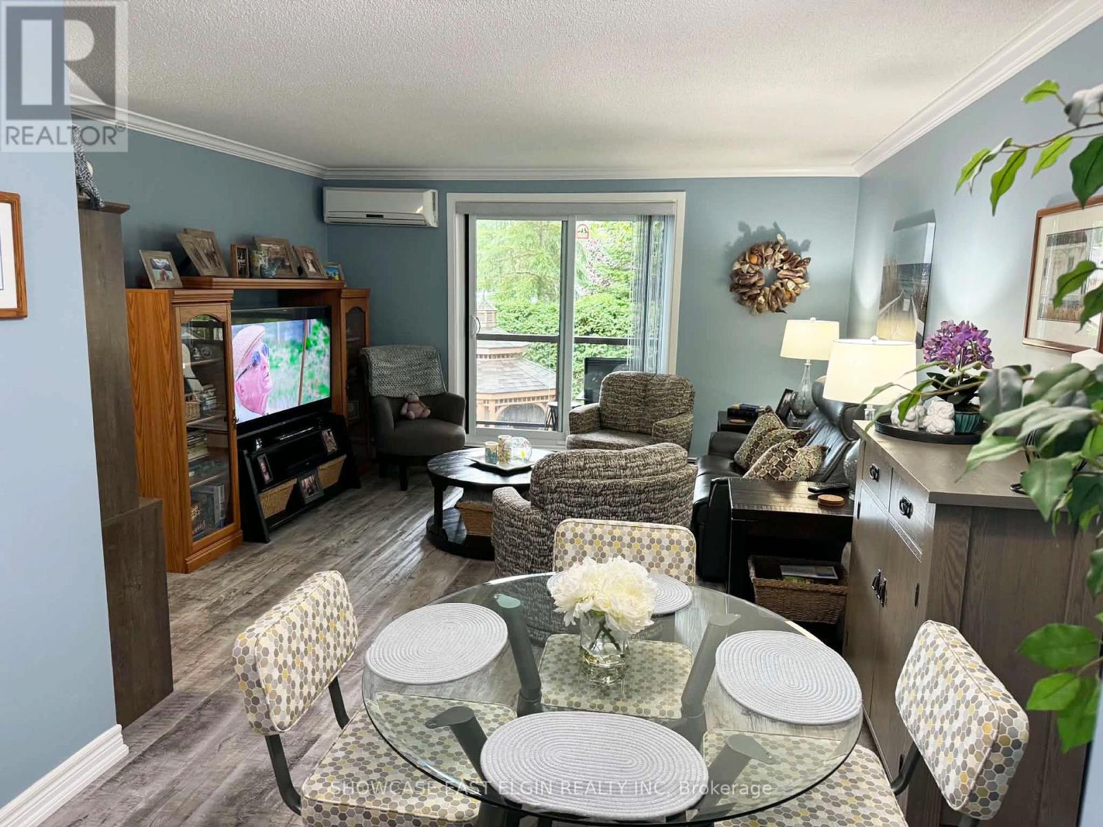 #201 91 SPRUCE STREET W - 3