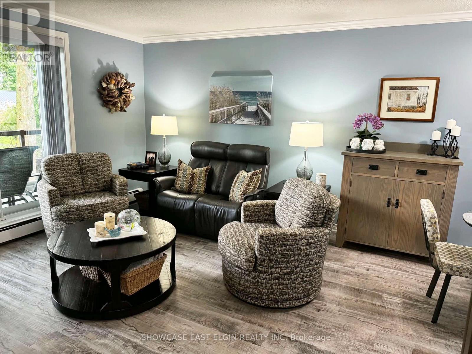 #201 91 SPRUCE STREET W - 4