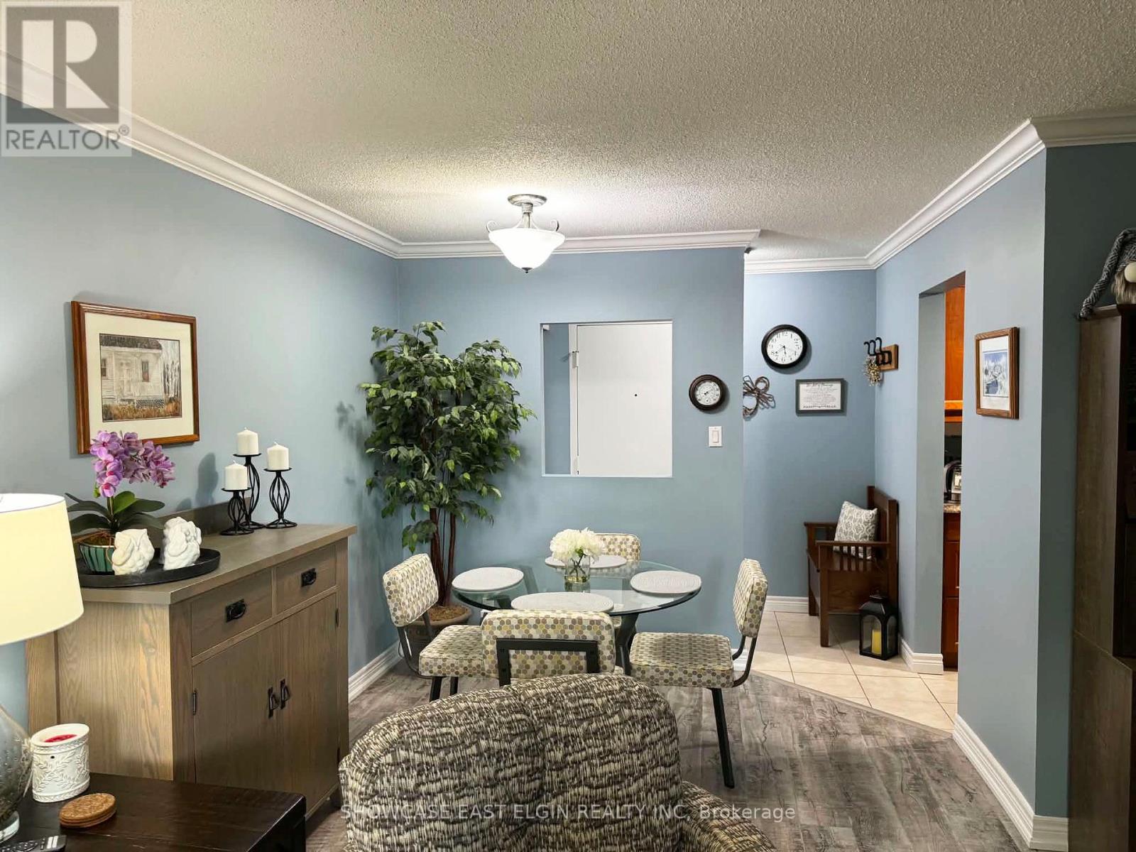 #201 91 SPRUCE STREET W - 5