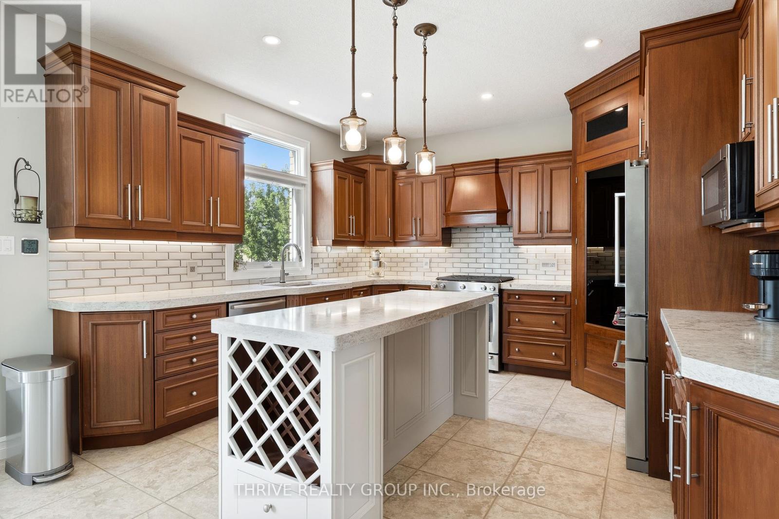 944 COLLINS DRIVE - 10