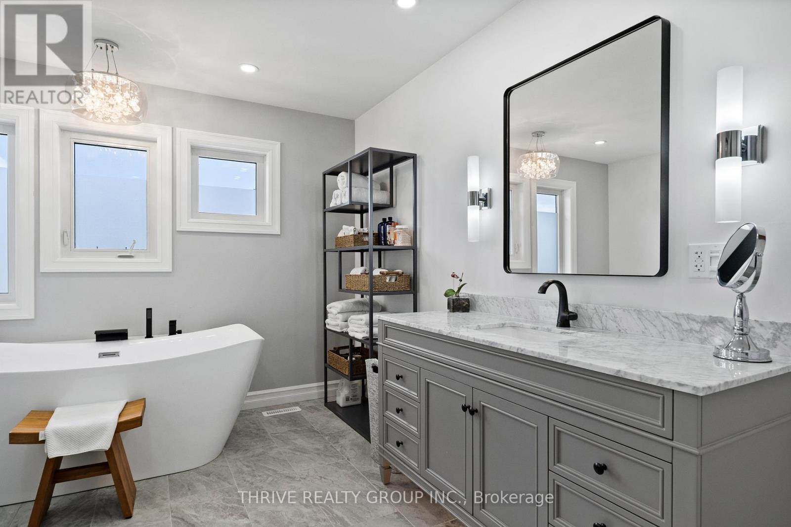 944 COLLINS DRIVE - 29