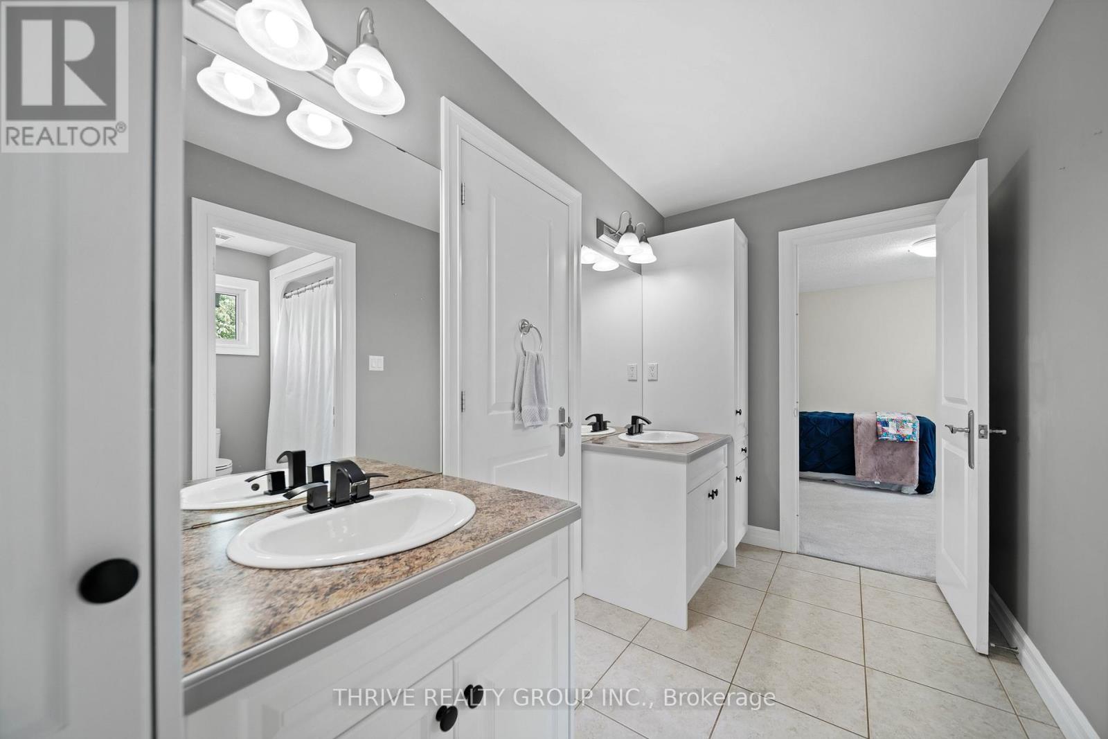 944 COLLINS DRIVE - 34